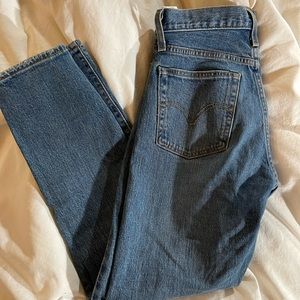 Levis The Wedgie Jean cropped